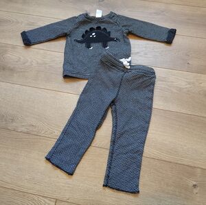 Carter's 12m Baby Boy dinosaur Outfit